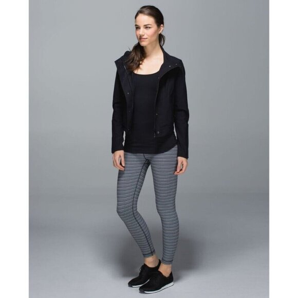 Lululemon High Times Pant Size 4 Textured Stripe Black Deep Coal THROWBACK! - Picture 10 of 13